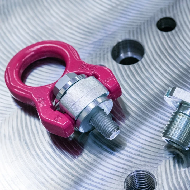 Śruba obrotowa do podoszenia ACP-TURNADO RUD gwint metryczny