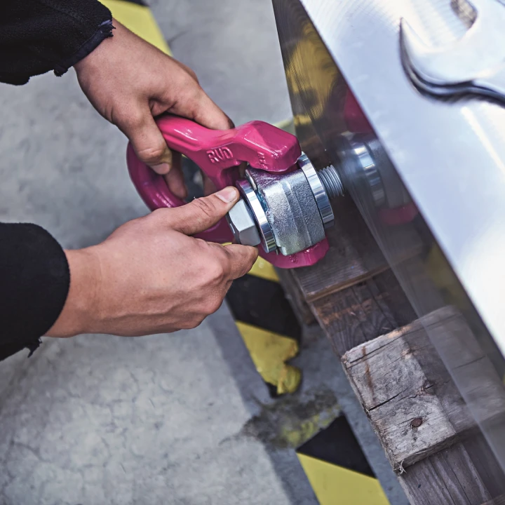 Śruba obrotowa do podoszenia ACP-TURNADO RUD gwint metryczny