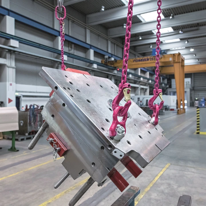 Śruba do podnoszenia ACP-TURNADO z różną długością śruby wraz z nakrętką i podkładką