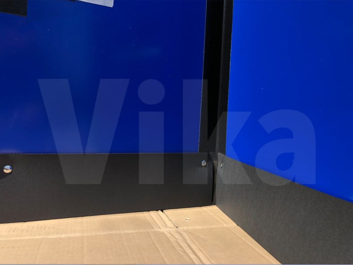 Kurtyna termoizolacyjna łamana pośrodku