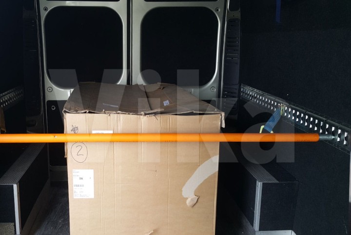 Drążek rozporowy wpięty do listwy - stalowy w osłonie