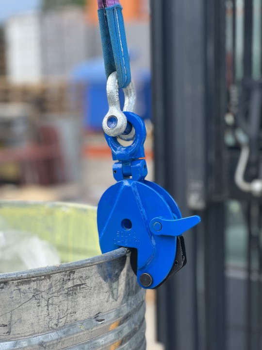 Uchwyt do podnoszenia beczki