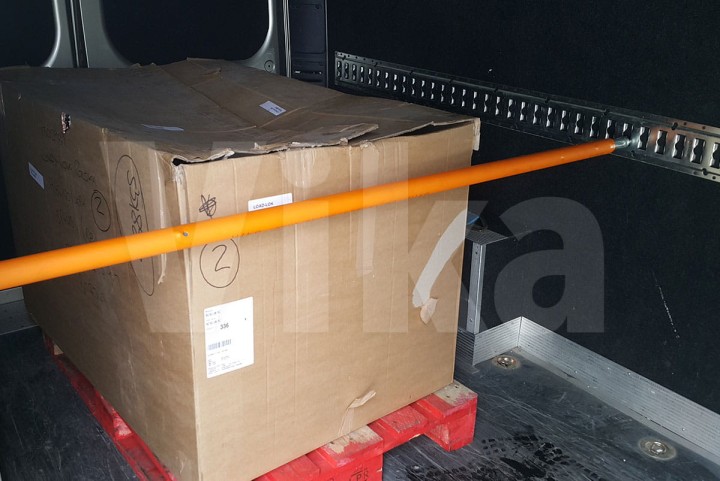 Drążek rozporowy wpięty do listwy - stalowy w osłonie